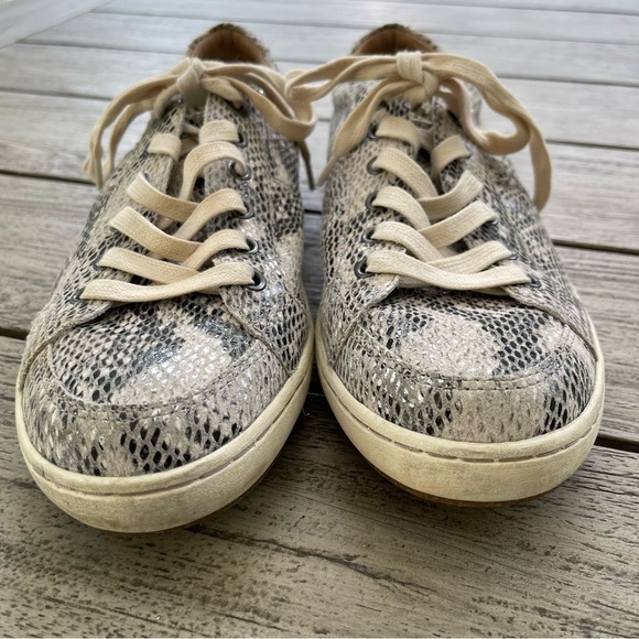 Taos Onwards Lace Up Snakeskin Pattern Leather Sneakers Women Size 9.5 - Picture 5 of 8